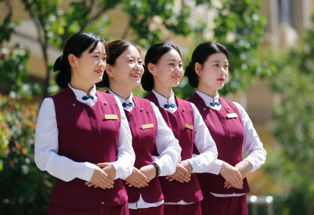 物業(yè)服務(wù)與會(huì)議及展覽服務(wù) 30個(gè)基本禮儀指南